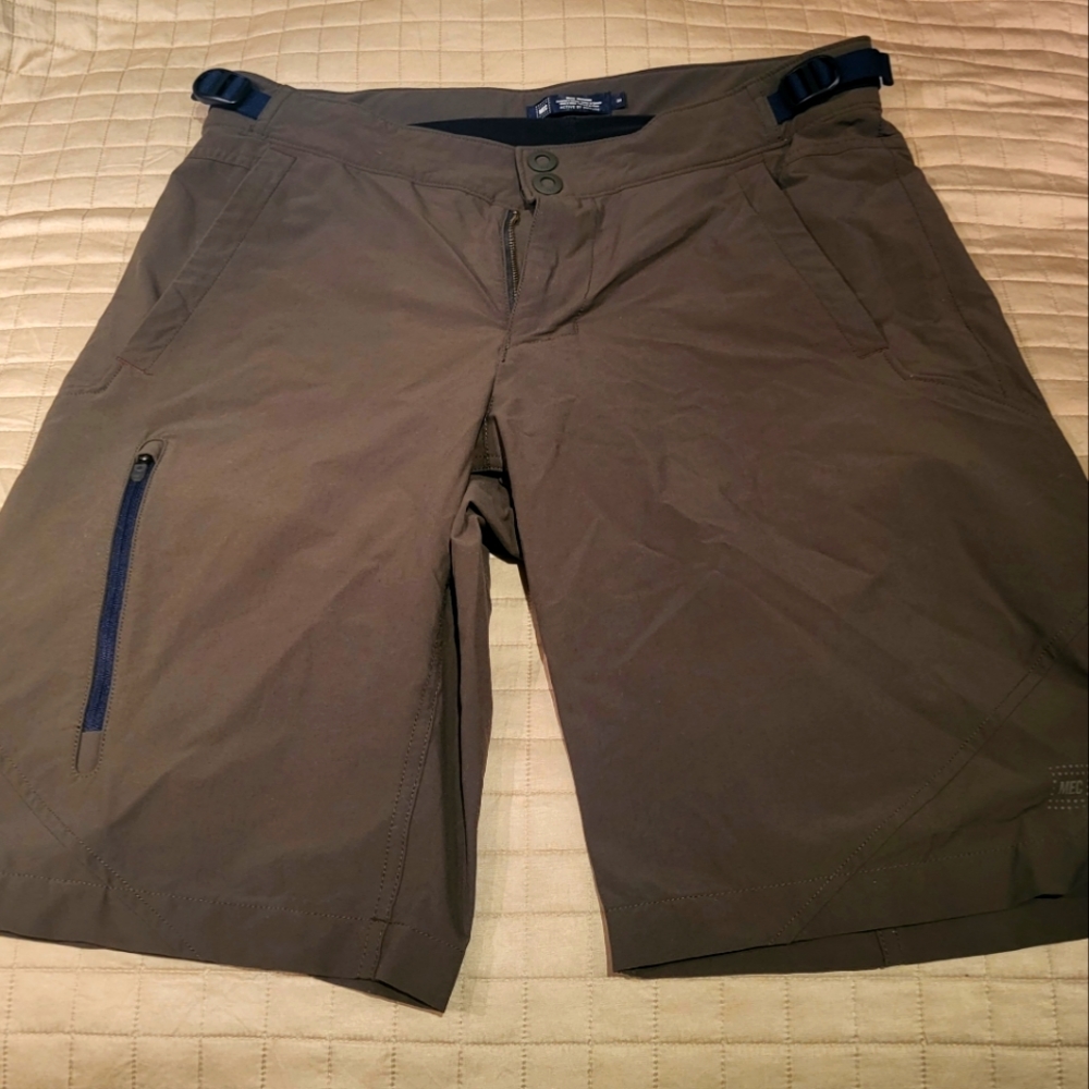 Mec mtb shorts with integrated shammies